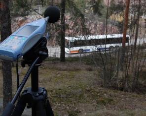 Liikenteen melumittaus.