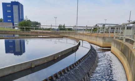 Allas, vesi, rakennus.